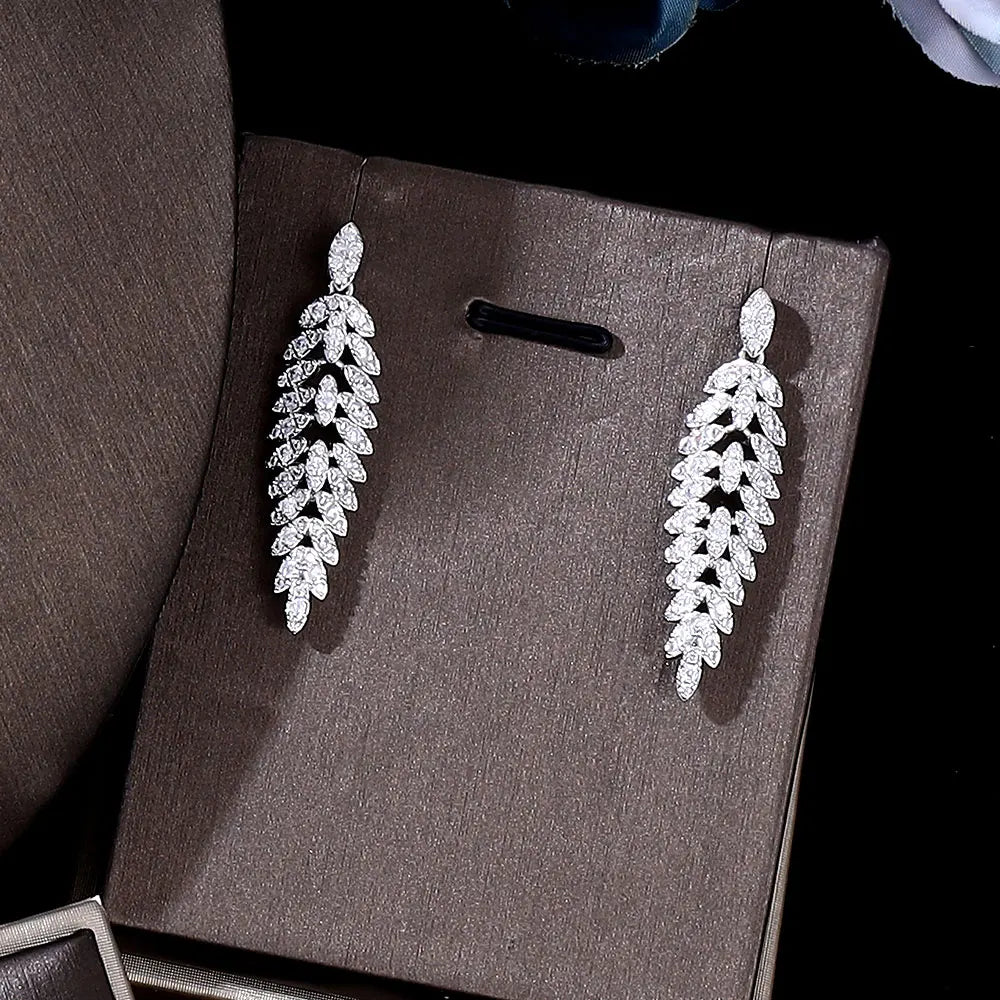 2023 New Hot 4 Piece Set Nigeria Bride Cubic zirconia Dubai Necklace Bracelet Earrings CZ Crystal Wedding Jewelry Set