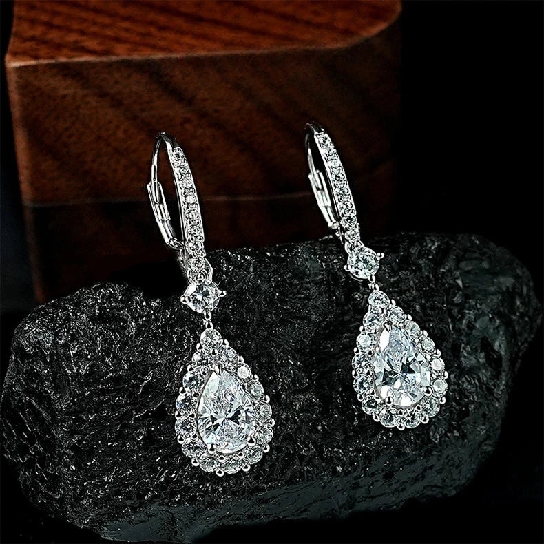 Sweet Droplets 925 Silver Sparkling Earrings Set with High Carbon Diamond Earrings, Versatile and Elegant, Light Luxury Woman