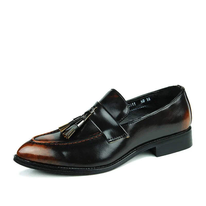 Fashion men's hair stylist pointed shoes British casual bright face retro small leather shoes nightclub fringe fashion shoes