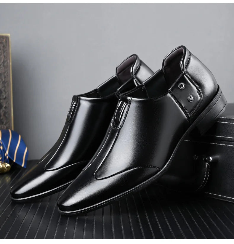 Patent Leather Casual Business Shoes for Men Solid Color Fashion Leather Shoes Male Spring Autumn New Designer Brogue Shoe Man