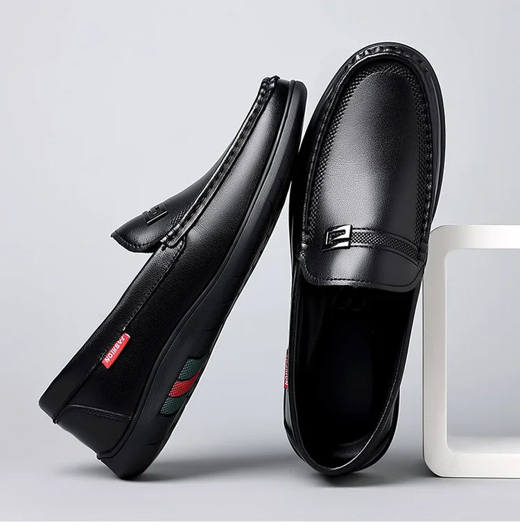 2026 New Solid Color Business Casual Shoes for Men Spring Autumn Soft Leather Shoes Male Fashion Light Driving Shoes Man
