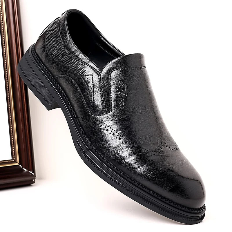 British Style Brand Men's Dress Shoes Fashion Patent Leather Men Business Flat Shoes Breathable Men Formal Office Working Shoes