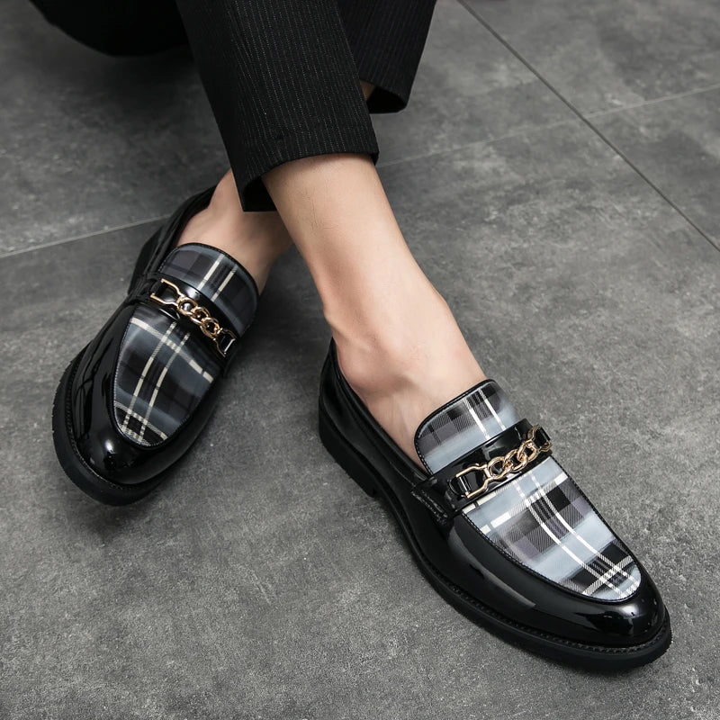 New High Quality Italian Shoe for Men Loafers Casual Men Shoes Luxury Leather Slip-on British Style Striped Soft Shoes Moccasins