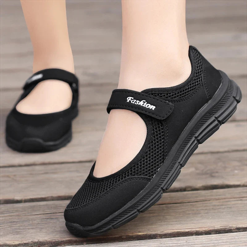 أحذية نسائية خفيفة الوزن من الفولكانايز للنساء بيضاء Zapatillas De Mujer أحذية رياضية كاجوال للربيع والصيف أحذية نسائية مريحة