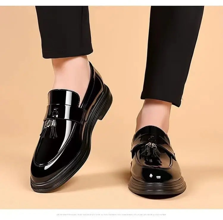 Black Social Shoe for Men Casual Business Patent Leather Bright Upper Dress Shoes Man New Low Price 39 Suit Cheap Liquidation