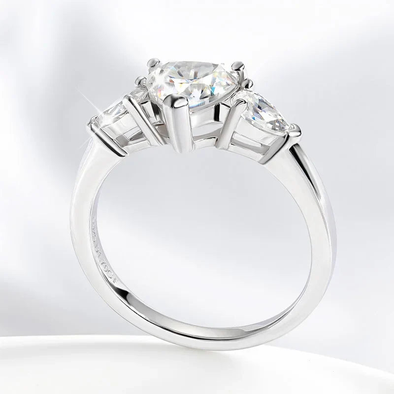 1CT 2CT 3CT 4CT Heart Cut Moissanite Ring for Women 3 Stones Lab Diamond Wedding Band 925 Sterling Silver Jewelry