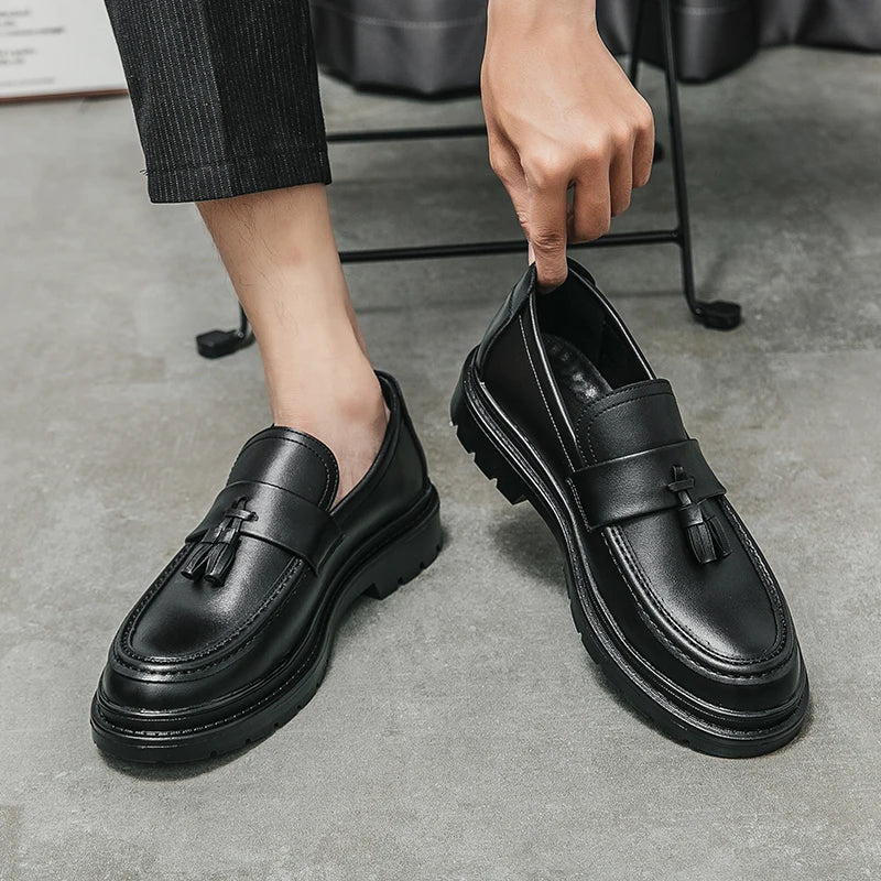 Tassel Loafers Men Platform Thick-soled Formal Business Shoes Slip-on Comfortable Mens Leather Wedding Casual Shoes Oxford Shoes