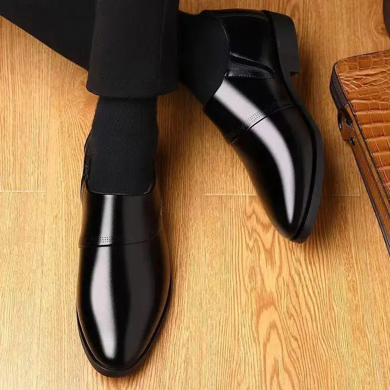 2026 New Men's Shoes Soft Leather Soft Sole Comfortable Fashion Business Casual Leather Shoes Black Footwear