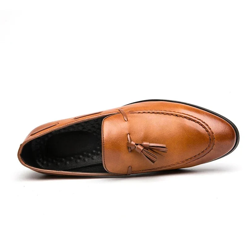 2025 New Men Leather Shoes Pointed Toe Formal Dress Shoes Slip On Men Loafer Tassel Shoe Zapatos Hombre