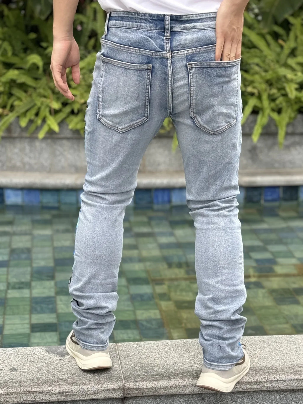 New arrivals in summer of 2025  Breathable and comfortable fabric  Trendy men's casual jeans  Free shipping on promotion