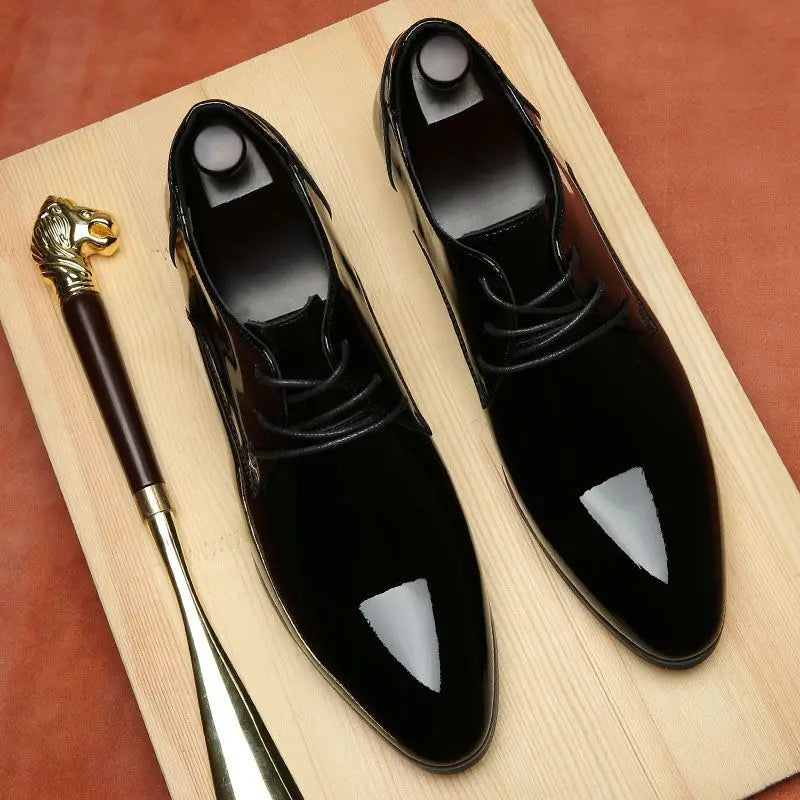 Black Pointed Toe Bright Upper Dress Shoes Man Elegant and Classic Leather Not Casual Office Business 39 Social Shoe for Men