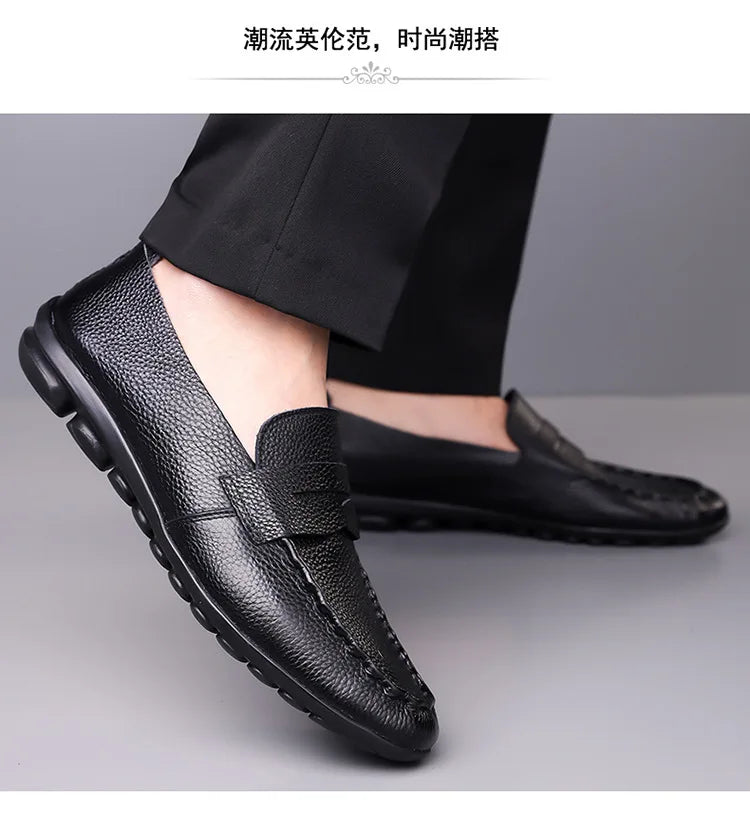 2026 Spring Autumn New Loafers Male Solid Color Fashion Casual Leather Shoes Male Soft Sole Light Driving Shoes Man