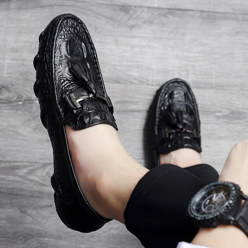 Luxury New Genuine Leather Men Shoes Thick Bottom Crocodile Style Moccasins Mens Loafers Fashion Male Flat Classic Driving Shoes