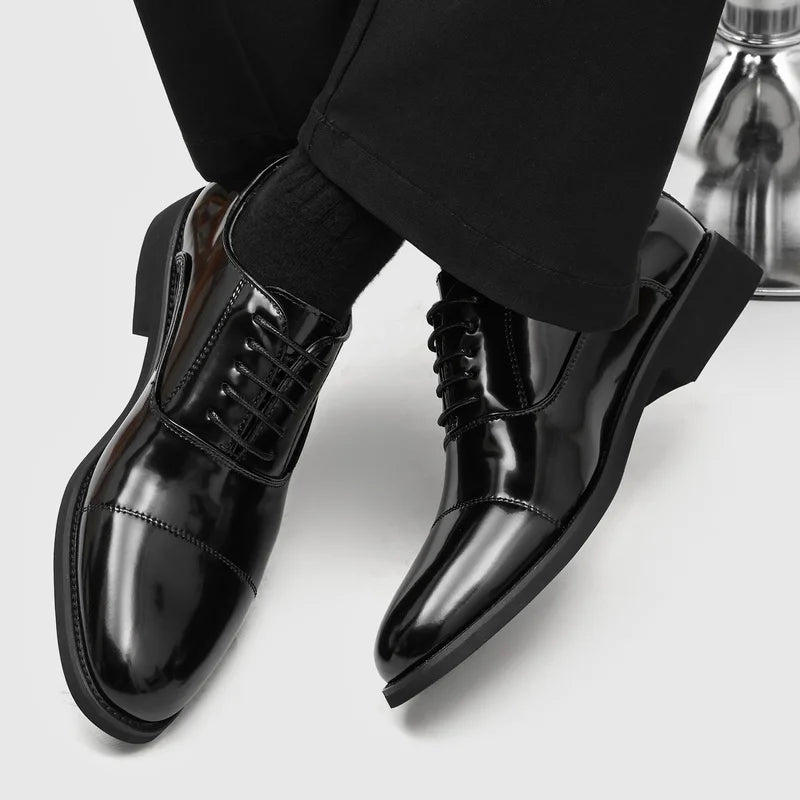 Men's Dress Shoes Size 38-46 Fashion Man Pointed Toe Oxford Shoes Lace-Up Brogue Footwear Buckle Business Wedding Shoes Sneakers