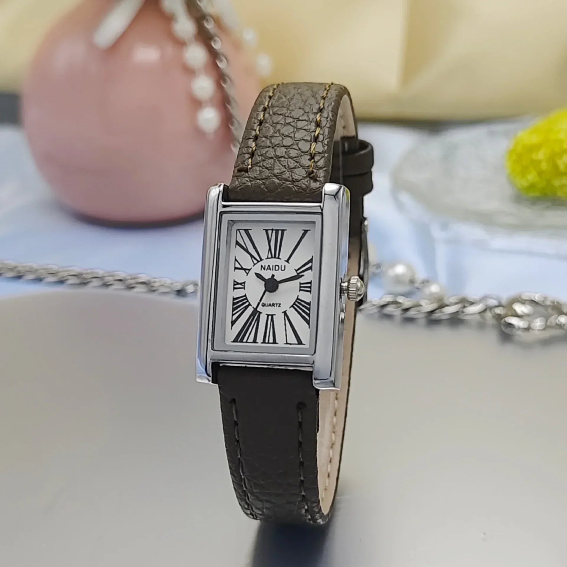 Fashion Women Quartz Wristwatches Simple Leather Strap Roman Dial Women's Watch Luxury Girl Gift Watches Hot Sale Reloj Mujer