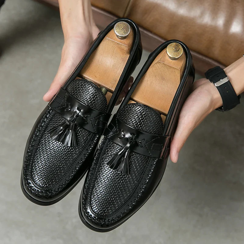 Men's Dress Shoes High Quality Brogues Casual Business Leather Shoes Social Party Leather Loafers Male Tassel Wedding Shoes