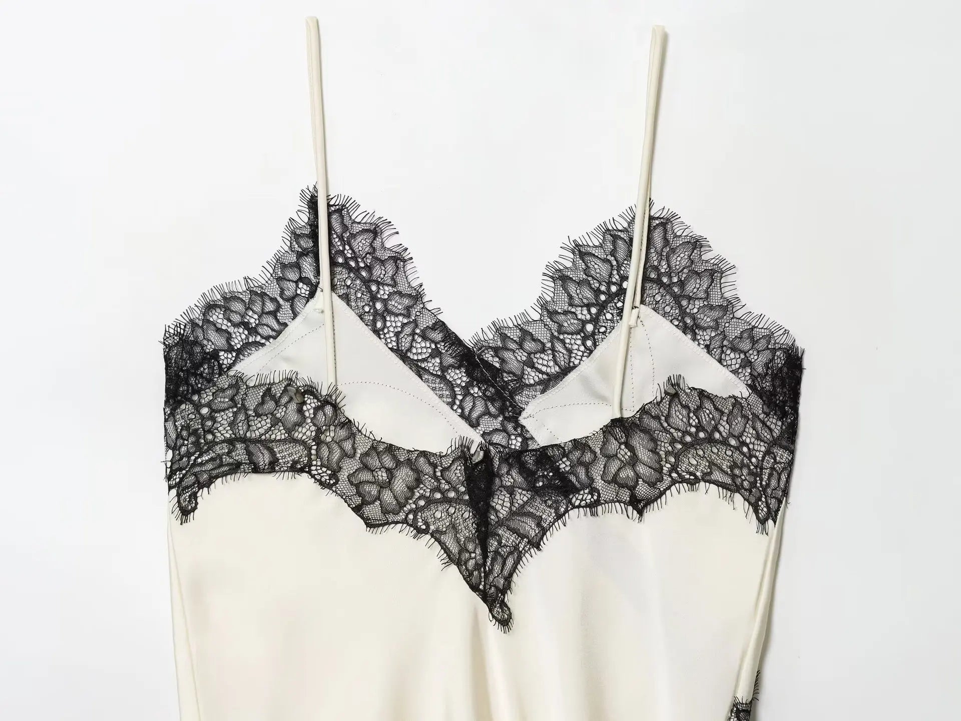Women Fashion Lace Patchwork Straps Top Irregular Hem Spaghetti Straps V-Neck Hollow Sexy Tops 2026 Summer Night Date Wear