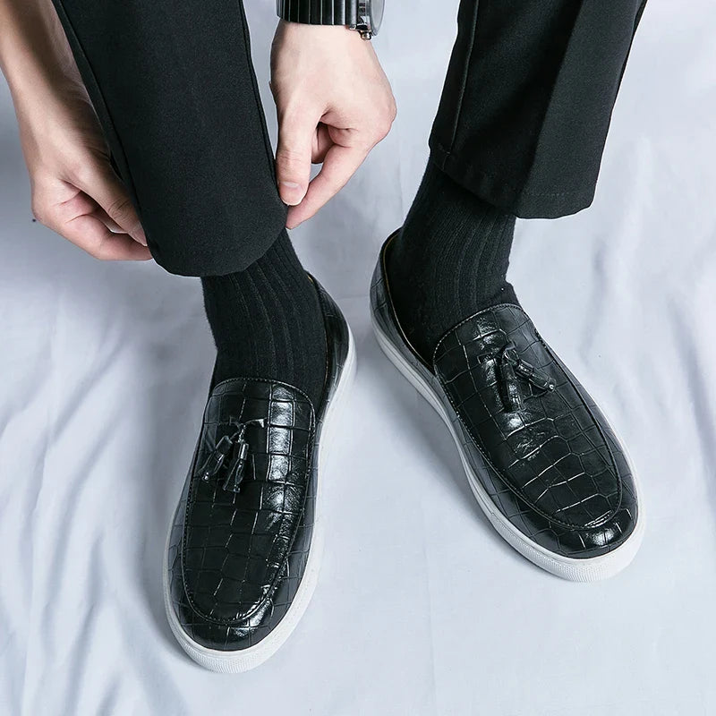 Zapatos De Hombre Loafers Men's Tassel Slip-On Comfortable Men Leather Shoes Casual Shoes Fashion Oxford Shoes Large Size 38-47