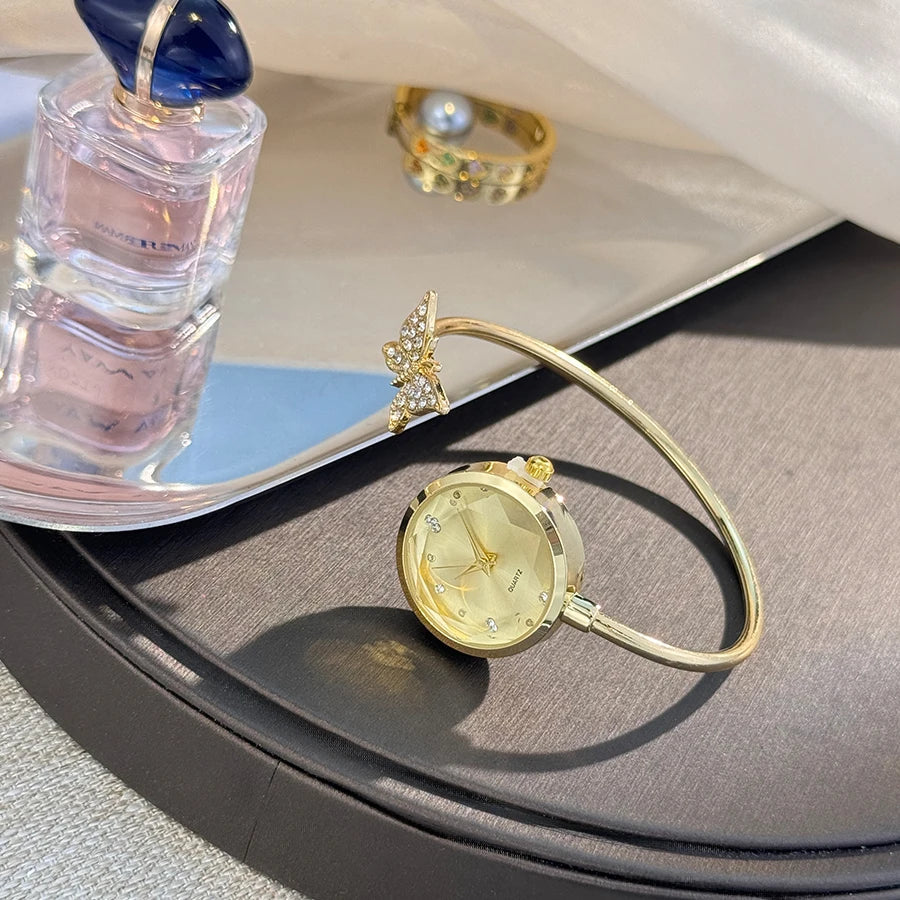 Romantic Butterfly Open Bracelet Luxury Fashion Ladies Quartz Watch Elegant Simple Wristwatch New Model Bestseller