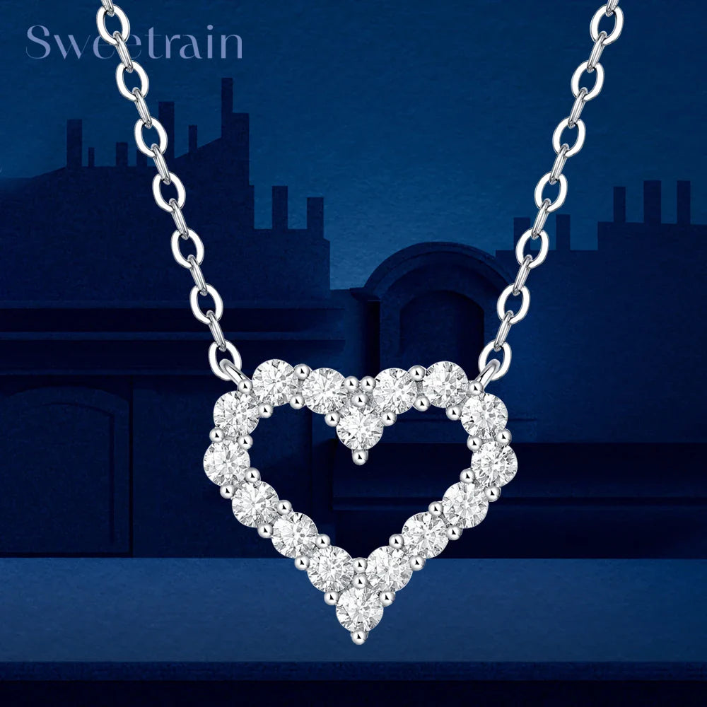 Korean Fashion Heart Shaped Moissanite Pendant Necklace for Women S925 Silver Diamond Clavicle Chain Birthday Party Jewelry Gift