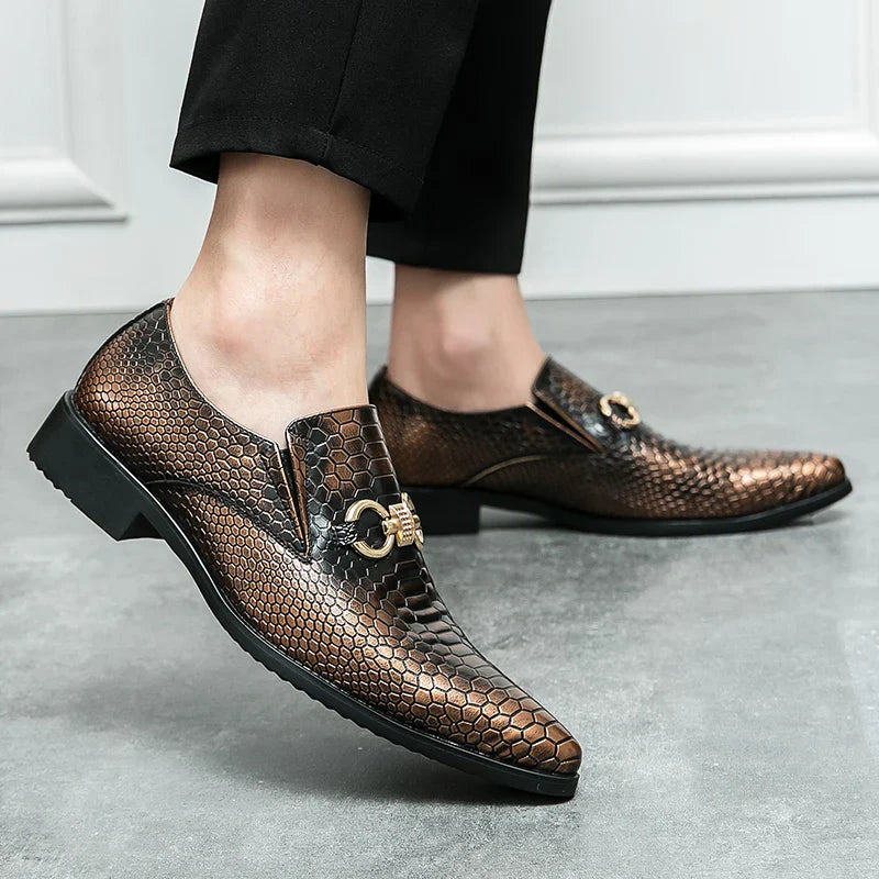 Retro Bronze Loafers Non-Slip Men Shoes Pointed Toe Dress Leather Shoes Luxury Brand Social Dress Shoe Male Comfortable for Men