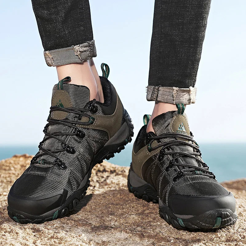 Non-slip Men Hiking Shoes Breathable Outdoor Wear Resistant Splashproof Climbing Men Sneaker Tourism Mountain Shoes