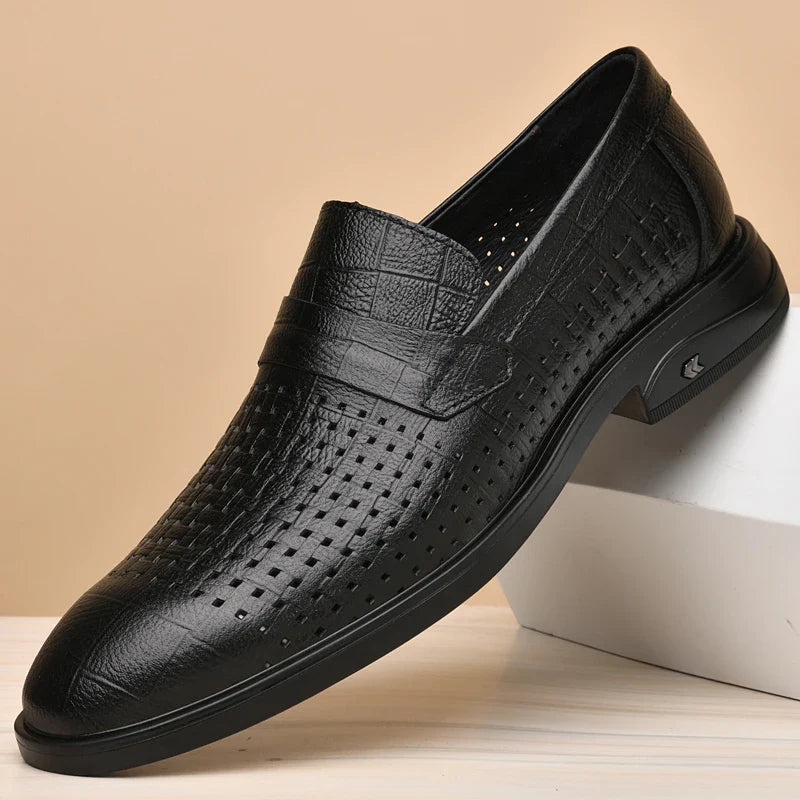 Italian Mens Casual Leather Outdoor Shoes Breathable Casual Hollow Out Men's Soft Bottom Shoes Comfy Flat Designer Walking Shoes