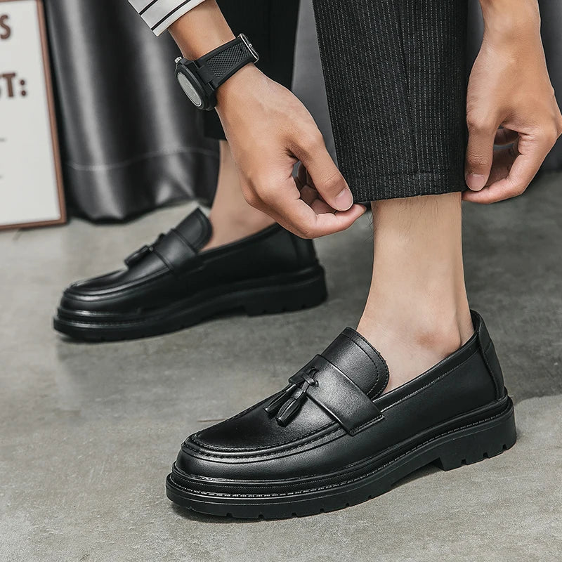 Tassel Loafers Men Platform Thick-soled Formal Business Shoes Slip-on Comfortable Mens Leather Wedding Casual Shoes Oxford Shoes