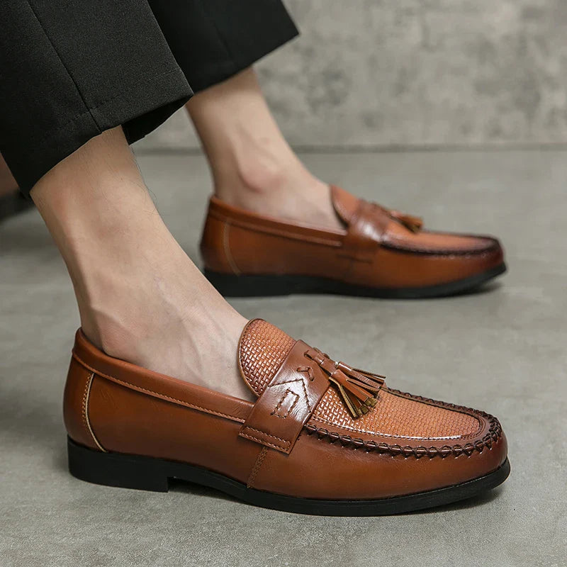 Men's Dress Shoes High Quality Brogues Casual Business Leather Shoes Social Party Leather Loafers Male Tassel Wedding Shoes
