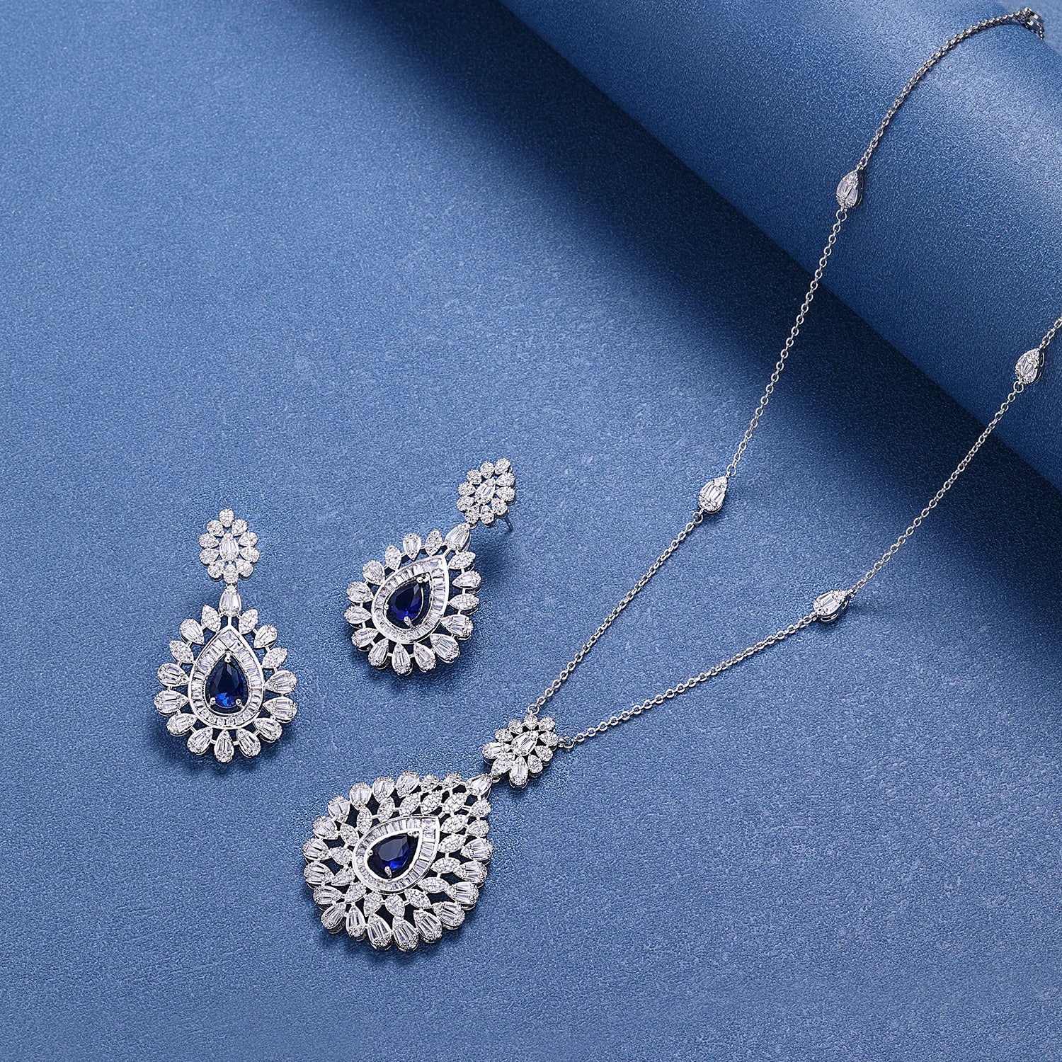 Elegant Women Wedding Jewellery African CZ Crystal Leaf Drop Bridal Necklace Bracelet and Earrings Jewelry Sets