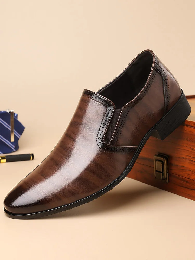 Spring Autumn New Designer Dress Shoes for Men Solid Color Fashion Formal Business Casual Leather Shoes Male