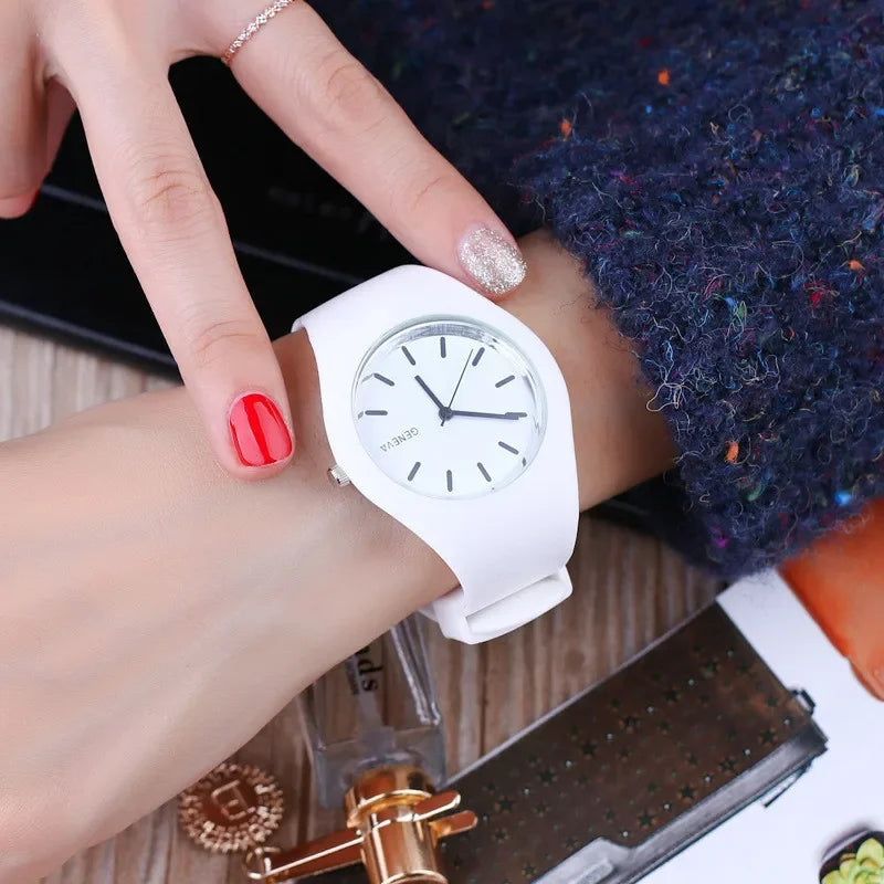 Women's Watches Famous Brand Quartz Watch Women Fashion Casual Sports Silicone Wristwatch Hot Kobiet Zegarka