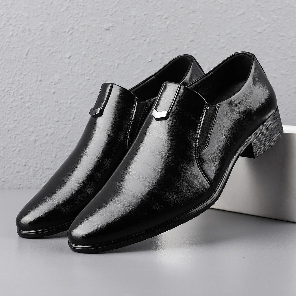 2026 Spring Autumn Business Leather Shoes for Men Black Fashion Casual Shoes Loafers Male New Designer Retro Dress Shoes Man