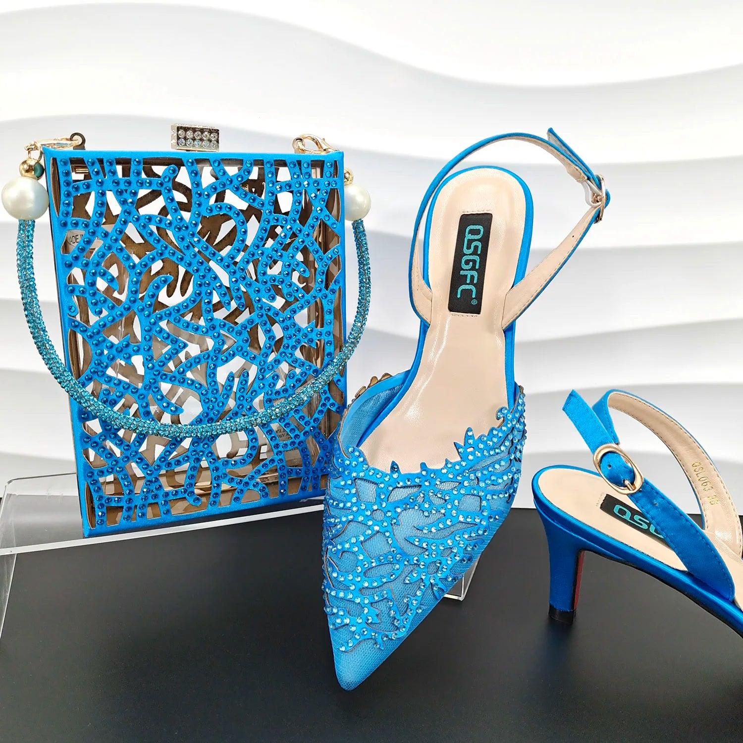 Hollow Coral Pattern Design Fashionable And Elegant Wear Ladies Shoes And Bag