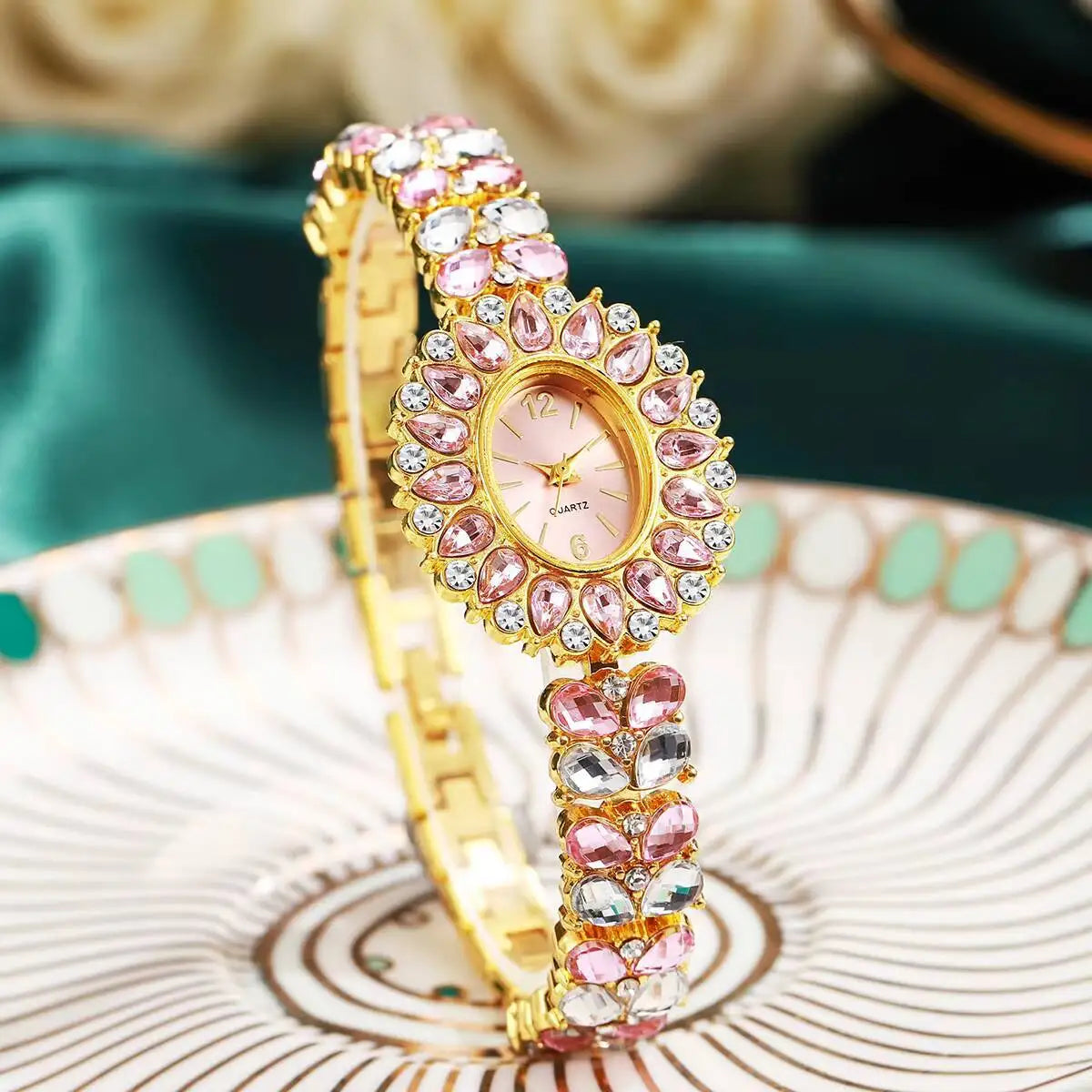 Fashion Women Watches Luxury Rhinestone Bracelet Strap Quartz Wristwatch Girls Clock Reloj Mujer
