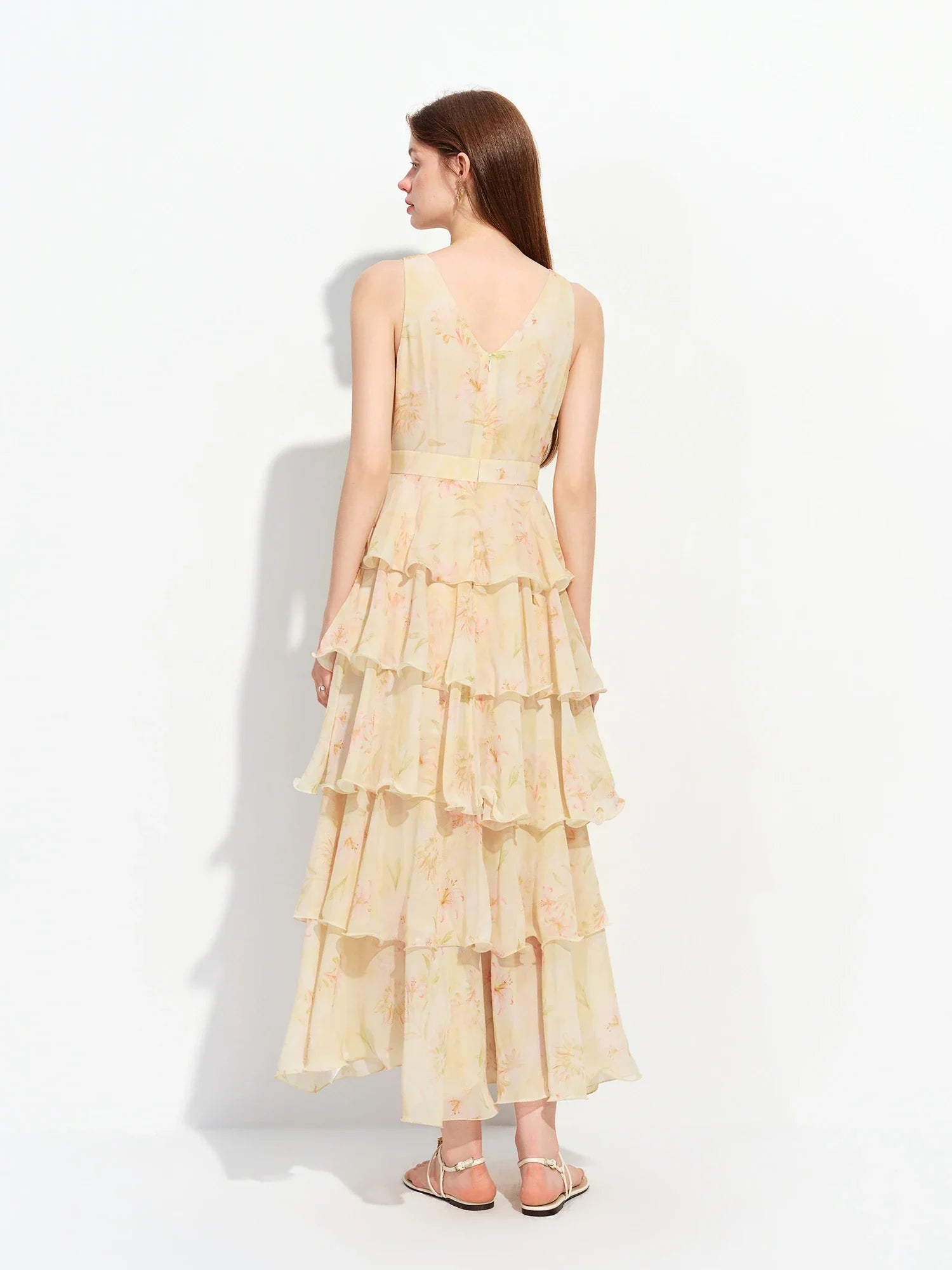 2026 Summer French-Inspired Floral Ruffle Hem Sleeveless V-Neck Tiered Maxi Dress - Romantic for Vacation and Daily Wear