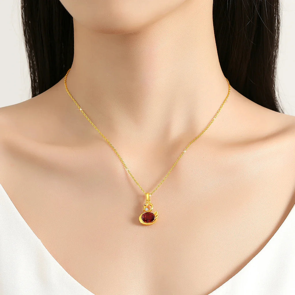 Exquisite 18K Natural Garnet Crystal Swan Pendant Necklace for Women AU750 Solitaire Choker Red Corundum Zircon Jewelry Gift