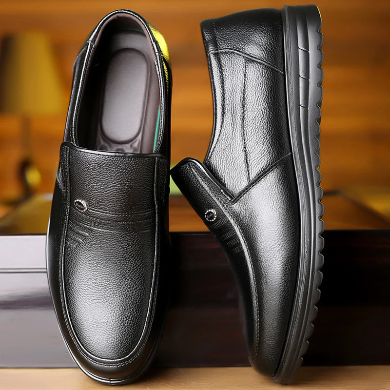 100% cowhide Men's Leather shoes New large size Fashion  riding boots Men's shoes Casual sports shoes Low heels Motorcycle boots