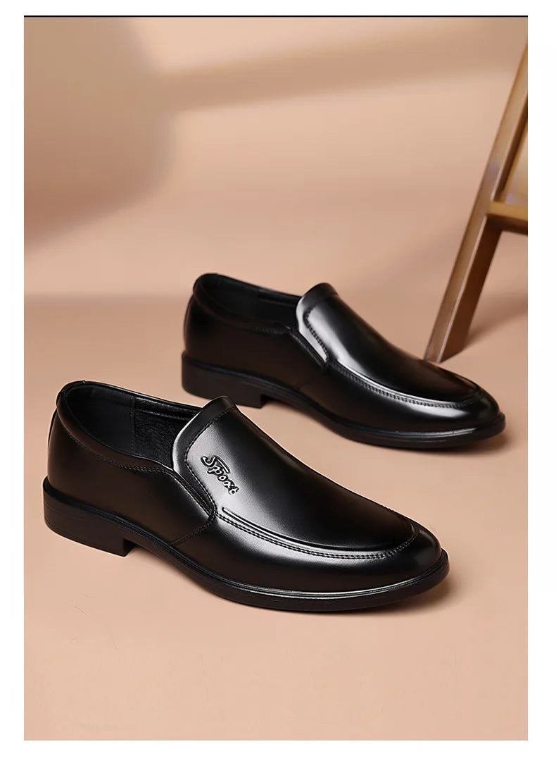 New Designer Soft Leather Shoes for Men Solid Color Fashion Business Casual Shoes Male Spring Autumn New Dress Shoe Man