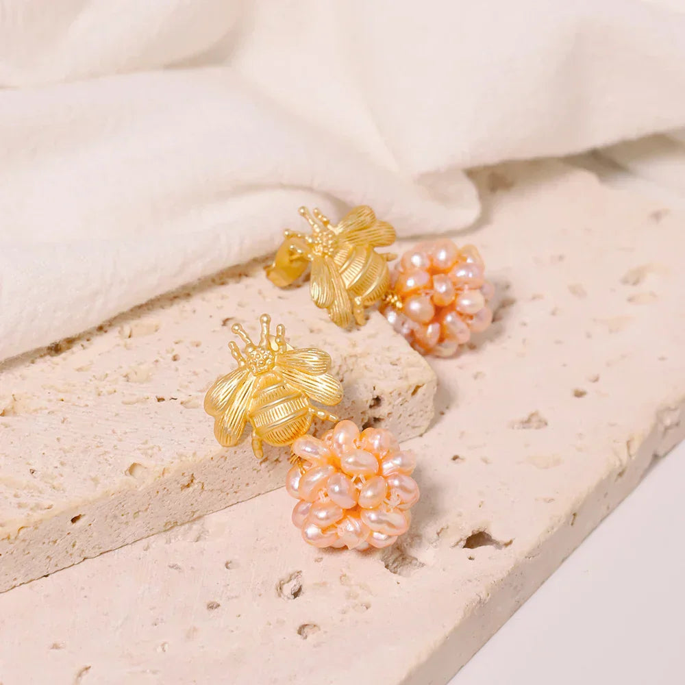 Bee And  With Natural Pearls Pearl Earrings 18K Gold Plated Jewelry Korean Designer Jewelry Earrings Gifts For Girlfriend