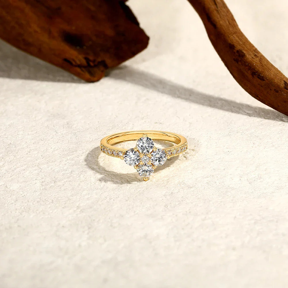 925 Sterling Silver Luxury Full Moissanite Rings 0.3ct DVVS1 Round Cut Sparkling Engagement Band for Women Fine Jewelry