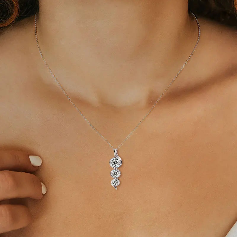 Round Cut Moissanite Twisted Pendant Necklaces for Women 925 Sterling Silver Jewelry Chains Wedding Gifts with Certifie