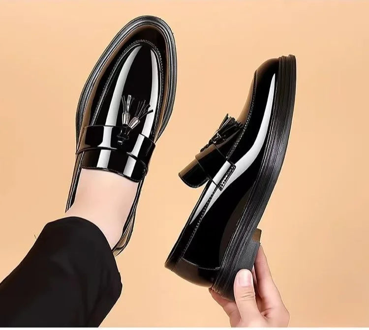 Black Social Shoe for Men Casual Business Patent Leather Bright Upper Dress Shoes Man New Low Price 39 Suit Cheap Liquidation