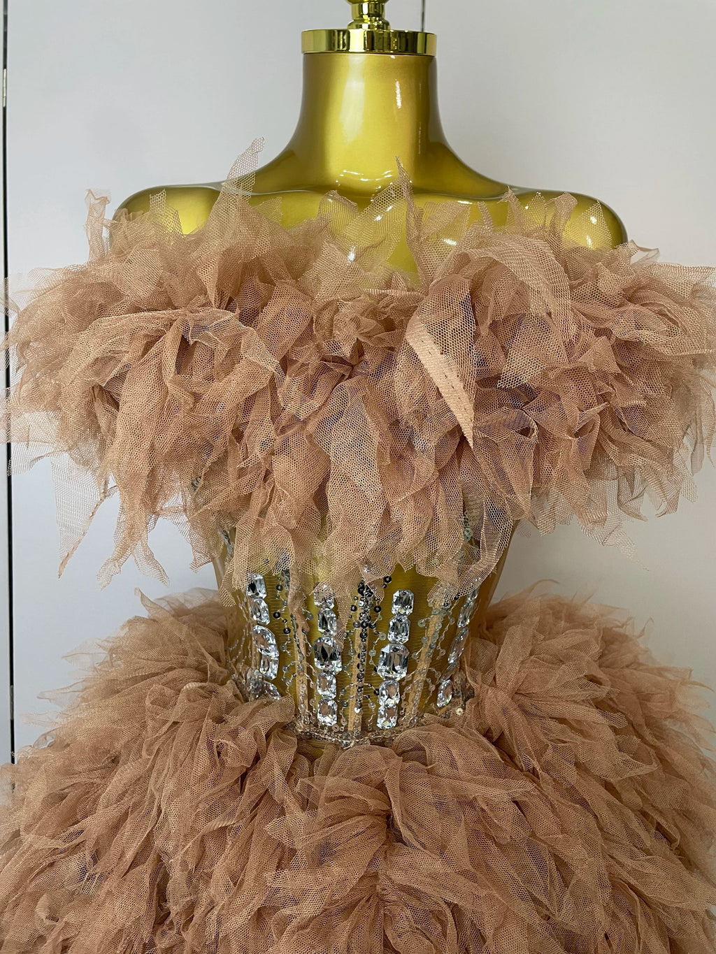 2025Women Sexy Backless Strap Mesh Fluffy Skirt 2 Pieces Diamond Sequins Stage Performance Costume Birthday Party Shooting Dress