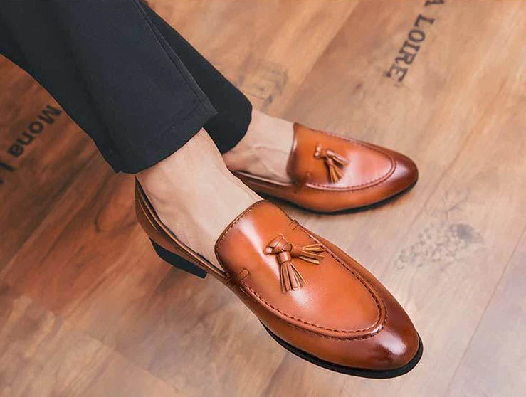 With Tassels Loafers Office Leather Shoes for Men Platform Thick Sole Pointed Toe Man Casual Shoe High Quality Fashion Elegant