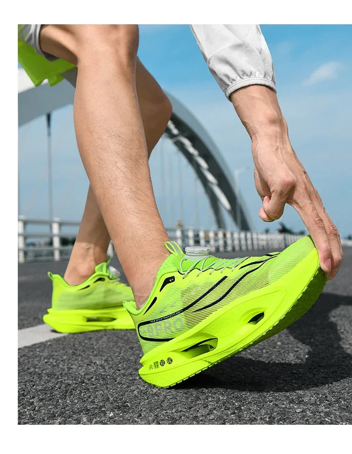New Cushioning Running Shoes for Men Lightweight Sport Shoes Breathable Casual Sneakers Non-Slip Outdoor for Women New Arrival