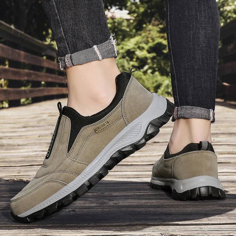2025 New lightweight casual sports shoes, men's plaque-sized running shoes, loafers, walking and outdoor hiking shoes