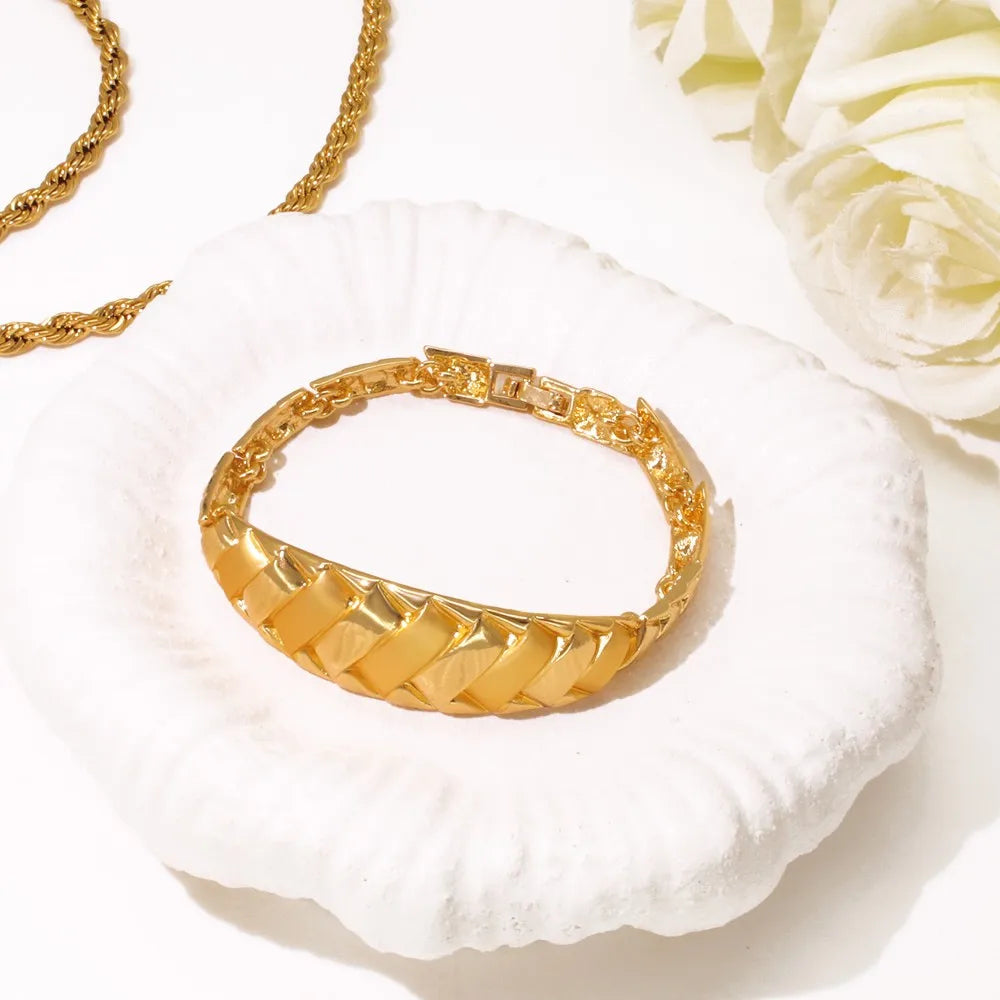 2025 New Fashion Women Jewelry Set Design Irregular Geometry Jewellery 18K Gold Plated Wedding Birthday Party Gift