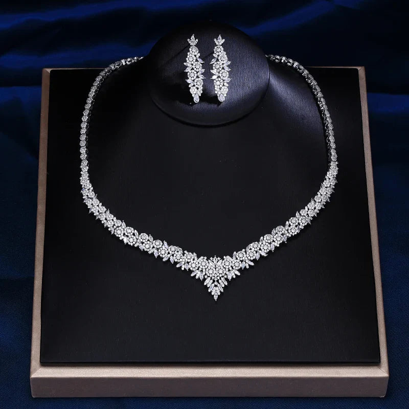 Luxury Bridal Jewelry Set Women's Exquisite Necklace Set Bridal Crown Ball Romantic Wedding Dress Accessories