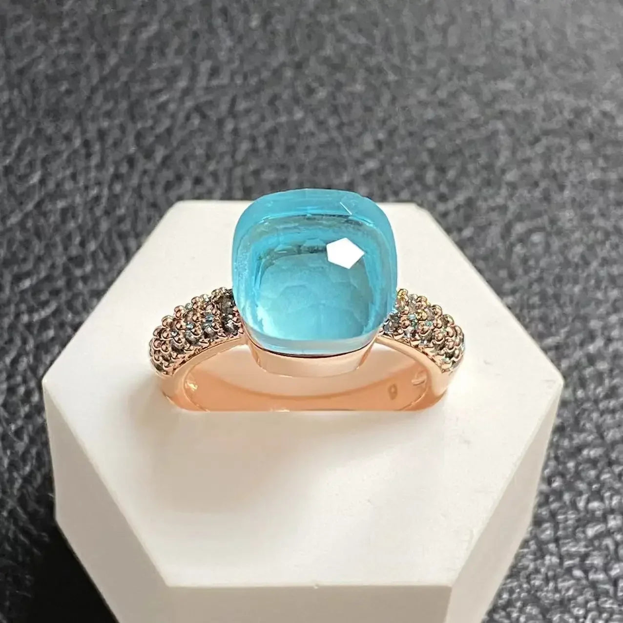 10.6mm Classic Ring for Women Light Blue Zircon Blue Topaz Candy Water Drop Crystal Ring Platinum Plated Jewelry Gift